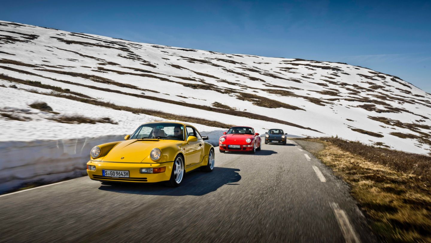 911 Turbo 3.6 (964), 911 Turbo (993), 911 Turbo 3.3 (930) (i-d), Fjordluft, Lærdal, Noruega, 2024, Porsche AG