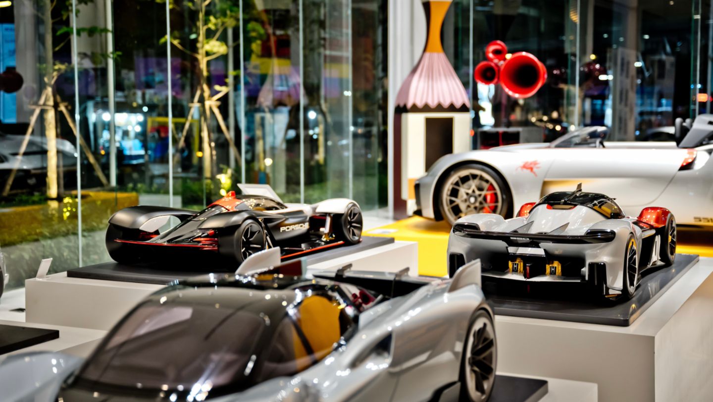Porsche Vision 920, Porsche Vision E, Porsche Unseen, Curvistan Bangkok, Thailand, 2024, Porsche AG