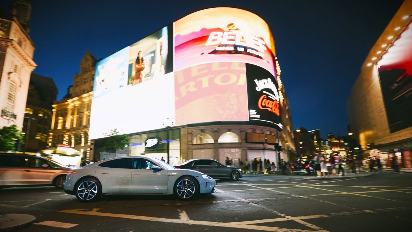 Taycan with Performance Battery Plus, London, 2024, Porsche AG