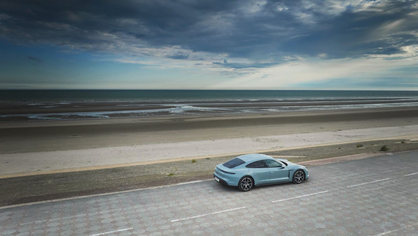 Taycan with Performance Battery Plus, 2024, Porsche AG