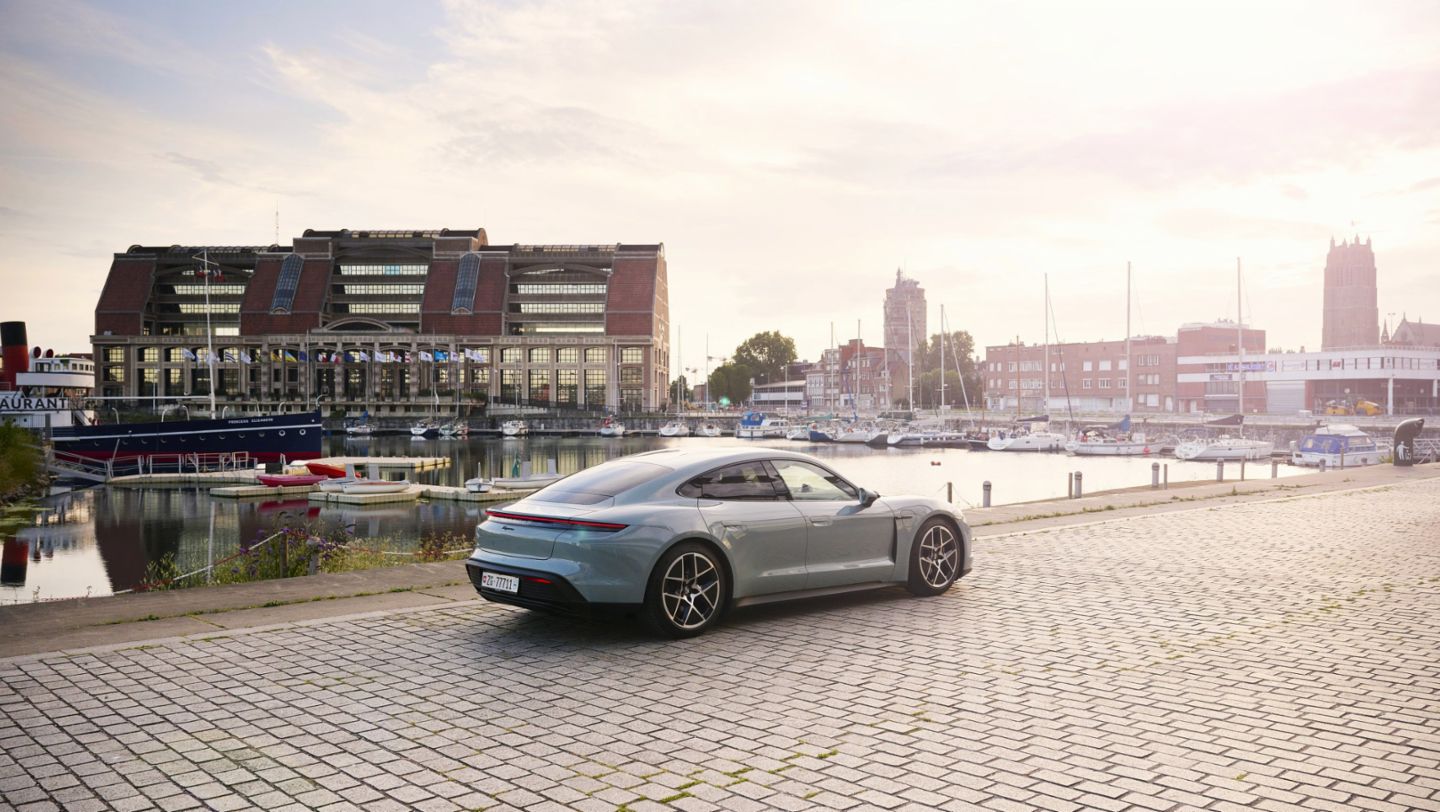 Taycan with Performance Battery Plus, 2024, Porsche AG