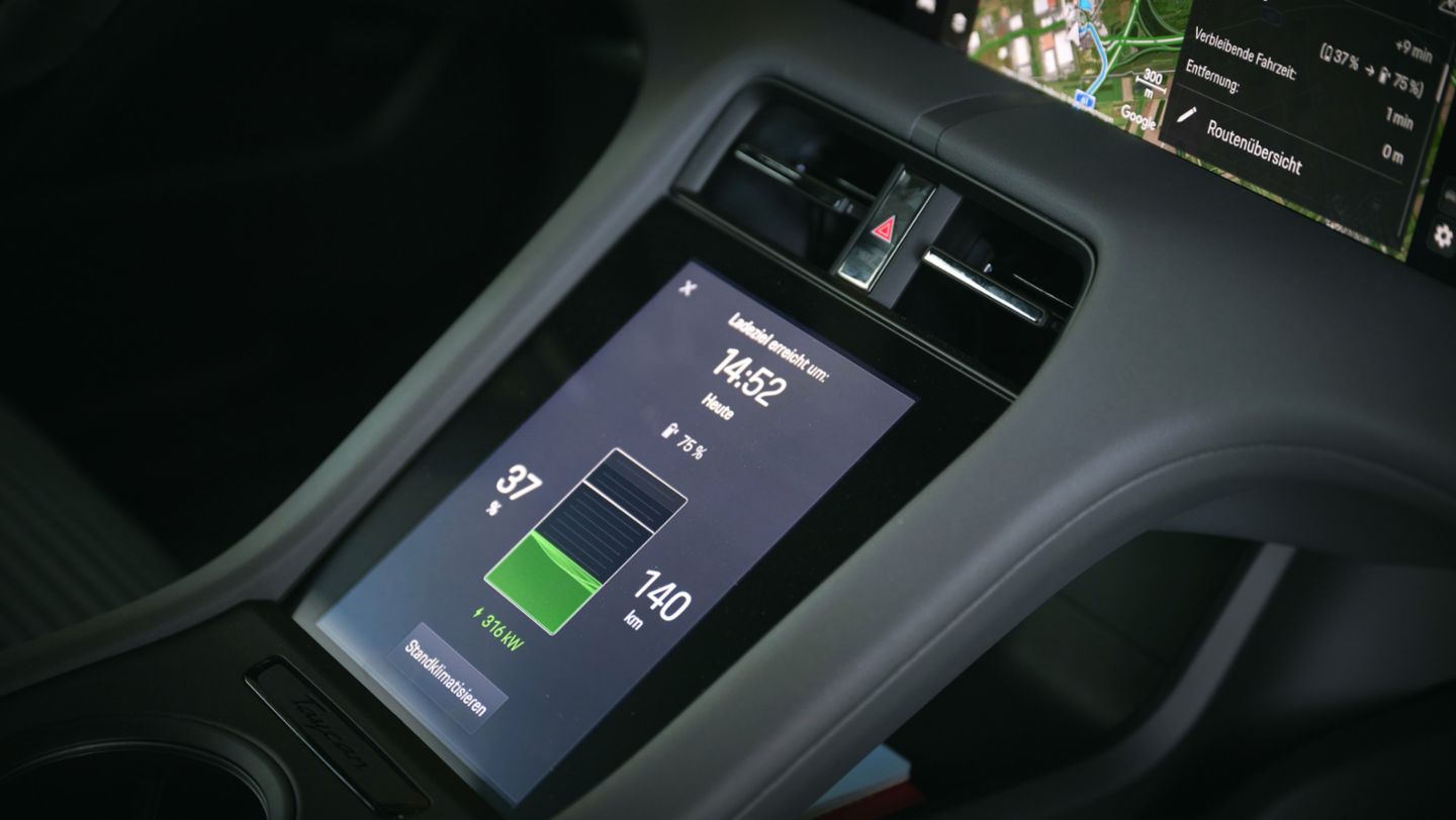 Taycan with Performance Battery Plus, 2024, Porsche AG