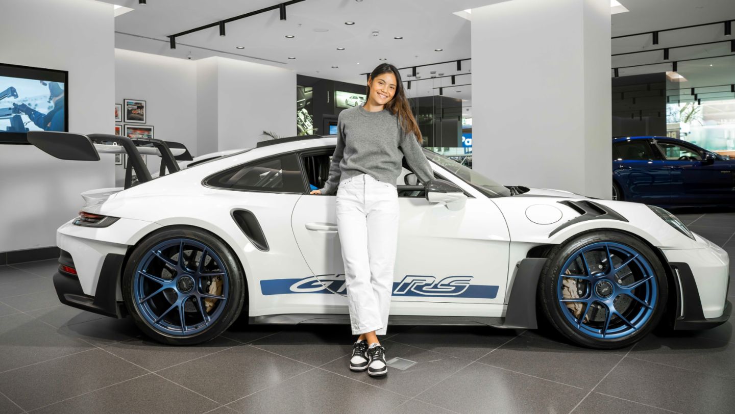 Emma Raducanu, Porsche Brand Ambassador, Porsche 911 GT3 RS, 2024, Porsche AG