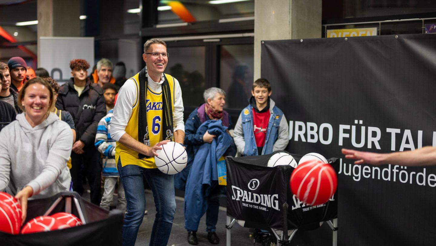 Basketball-4-Gewinnt, Porsche Kids Day, MHP Riesen, Ludwigsburg, 2024, Porsche AG