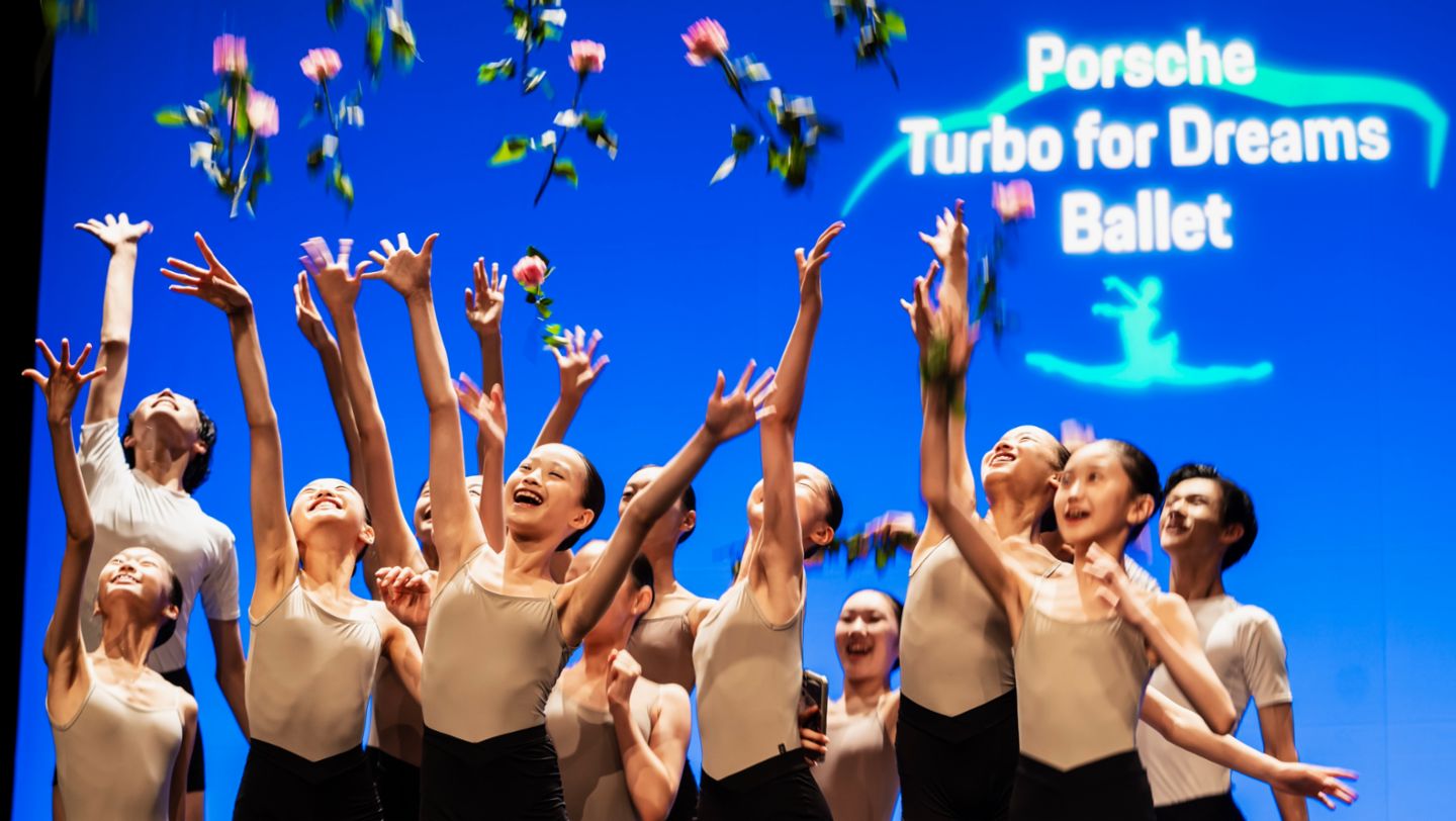Porsche Turbo For Dreams Ballet, Stuttgart, 2024, Porsche AG