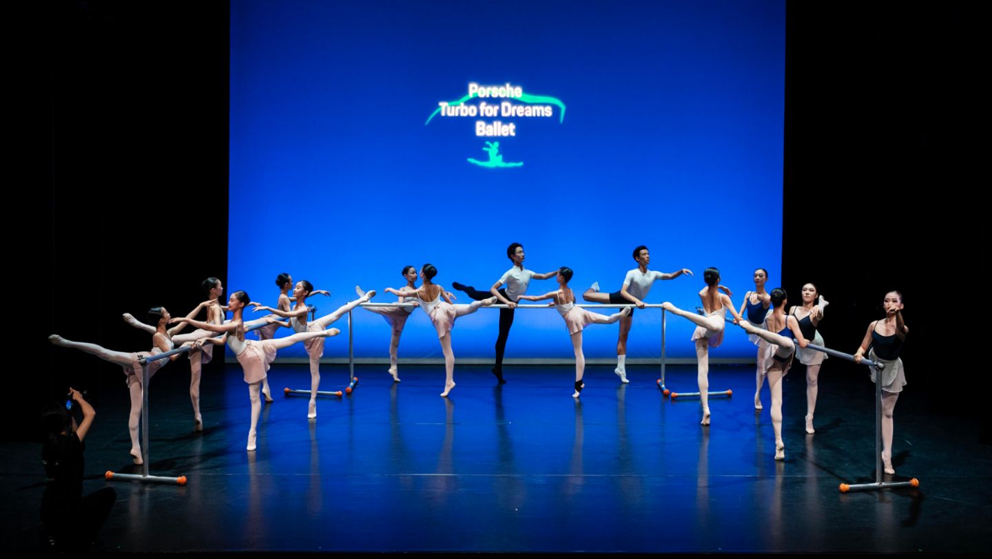 Porsche Turbo For Dreams Ballet, Stuttgart, 2024, Porsche AG