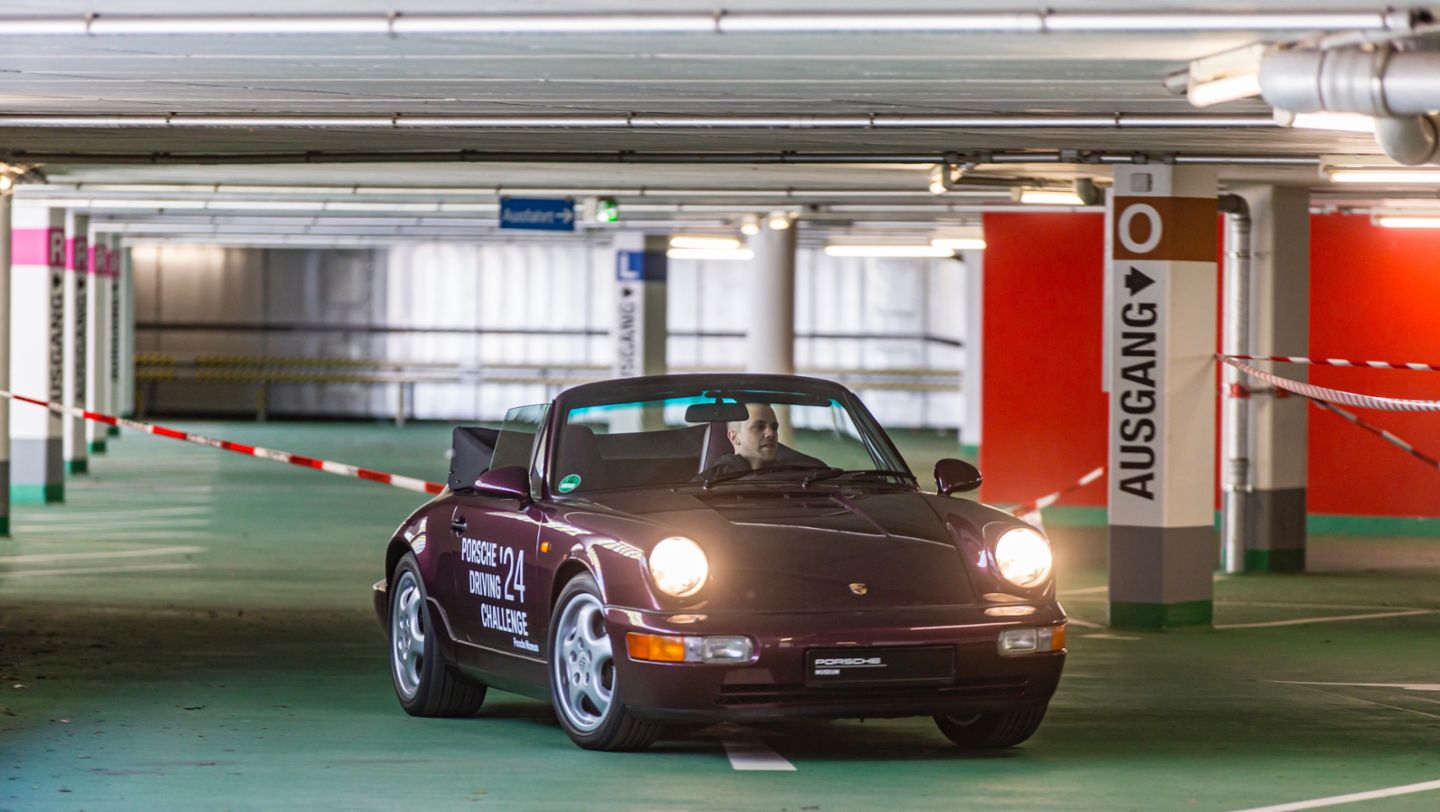 Laurens Vanthoor, Porsche 911 (964) Turbo, Driving Challenge, Porsche Tennis Grand Prix, 2024, Porsche AG