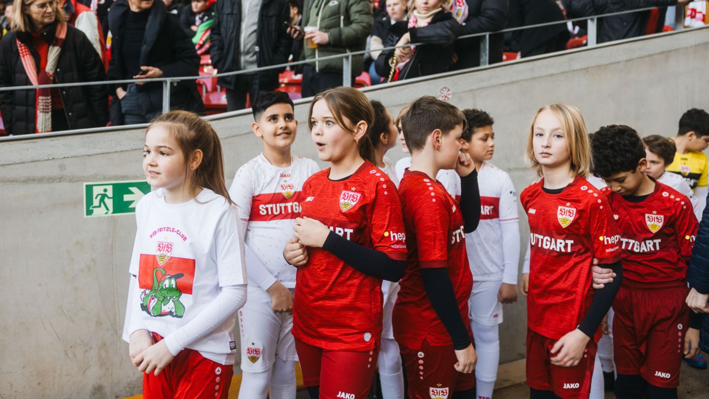 Einlaufkinder, VfB Stuttgart, 2024, Porsche AG