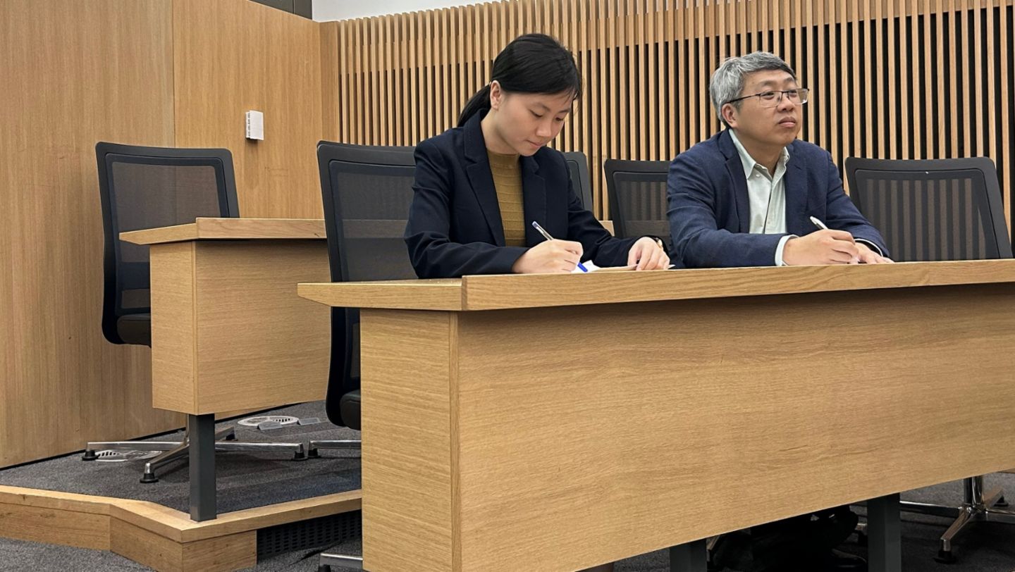 Tai Kee, Dr. Adrian Yeo, l-r, Atera Water, Ignite-Programm der Judge Business School der Universität Cambridge in England, 2025, Porsche AG