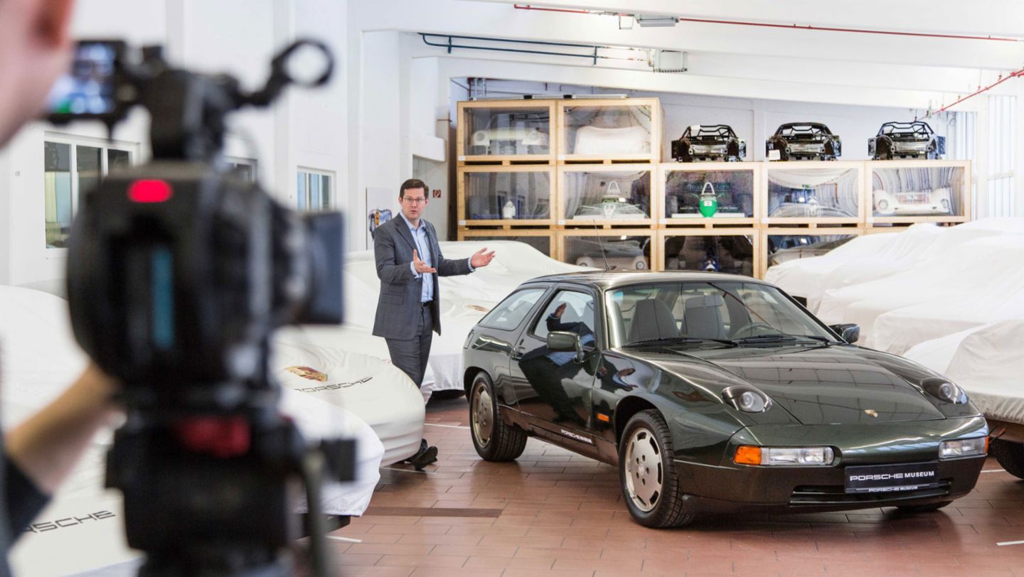 Dieter Landenberger, Head of the historical Porsche Archive, 928-4, Stuttgart, 2017, Porsche AG
