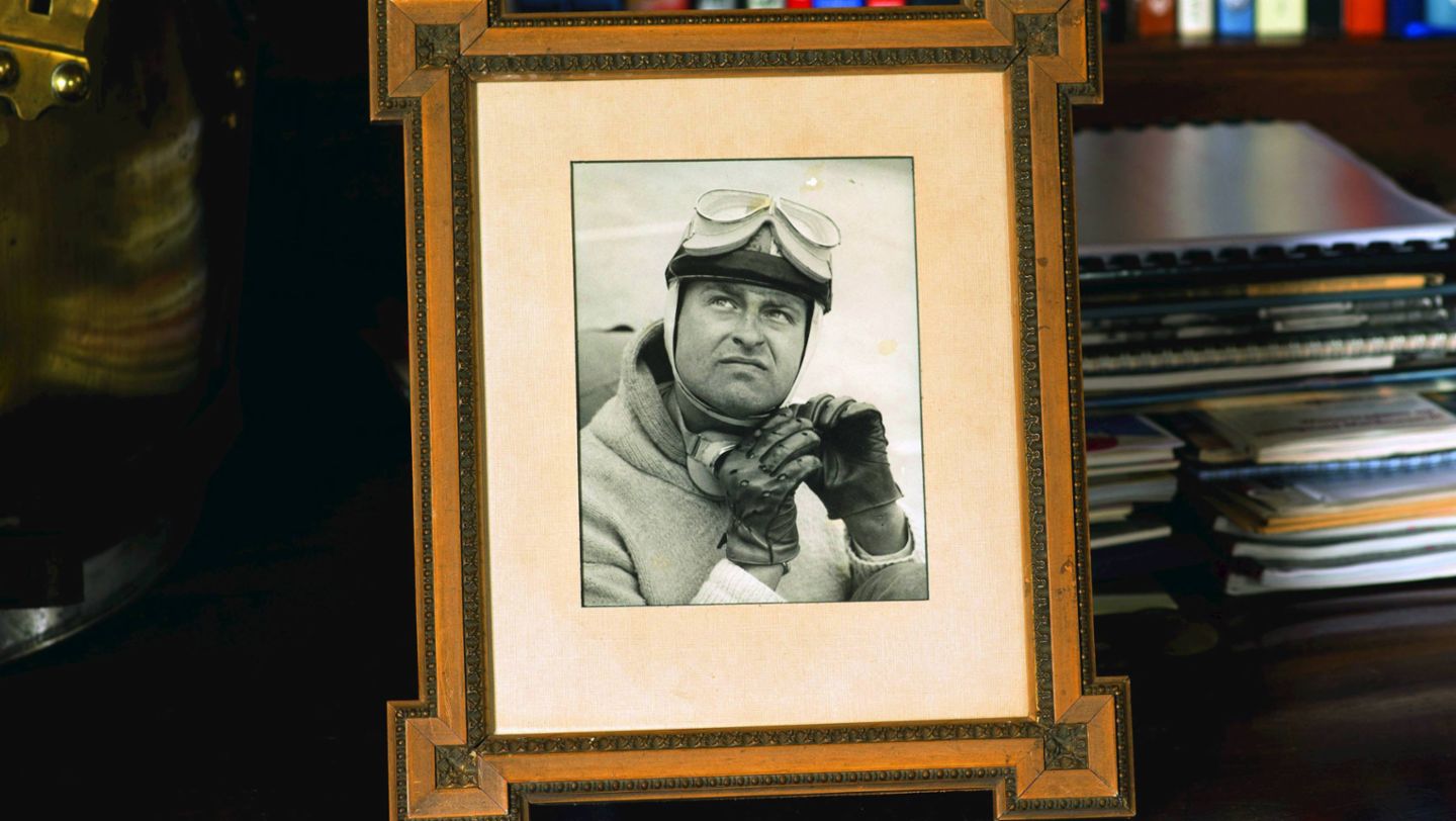 Carel Godin de Beaufort, Schloss Marsbergen, 2016, Porsche AG