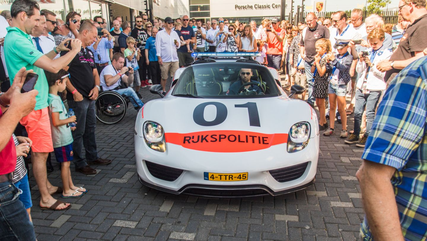 918 Spyder, Rijkspolitie, policía, Porsche Classic Center Gelderland, Países Bajos, 2017, Porsche AG