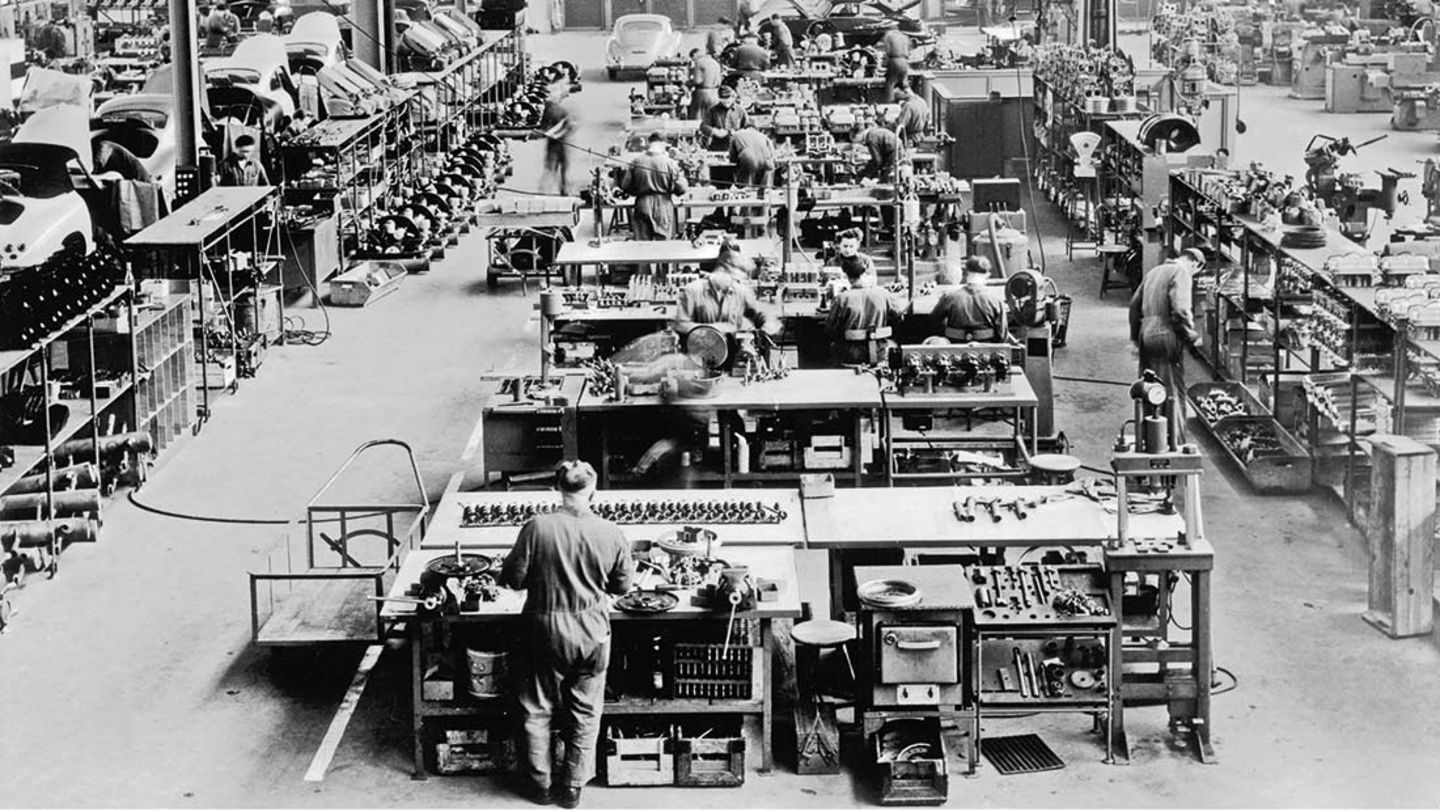 Engine production, Zuffenhausen, 1950, Porsche AG