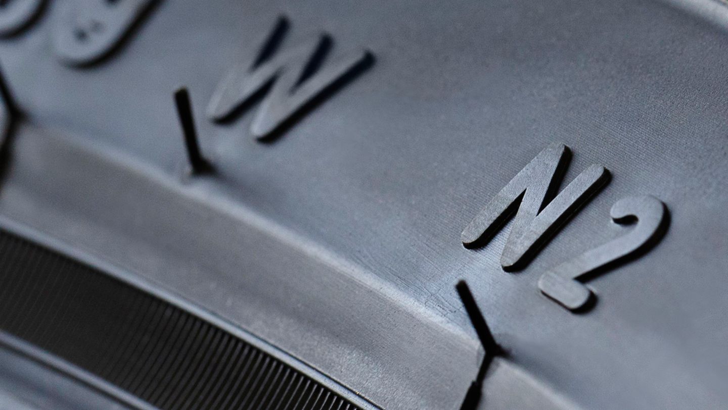 N designation, tyres, 2016, Porsche AG 