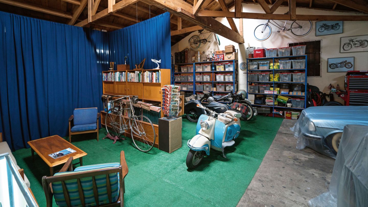 Collection of Blue Nelson, 2016, Porsche AG