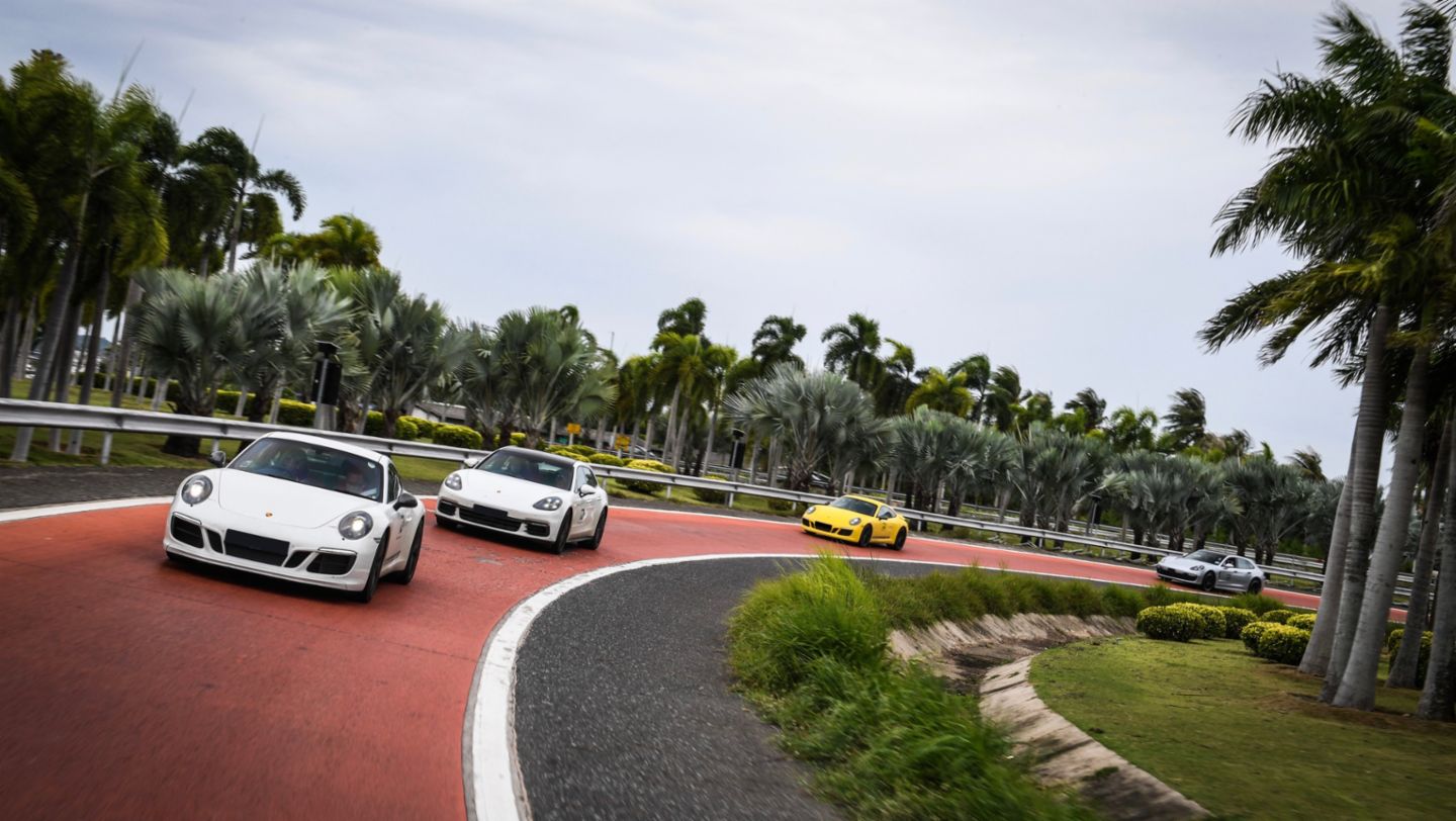 911 Carrera T, Panamera 4 Sport Turismo, Road to Sportscar Together Day, Bangkok nach Bangsaen, 2018, Porsche AG