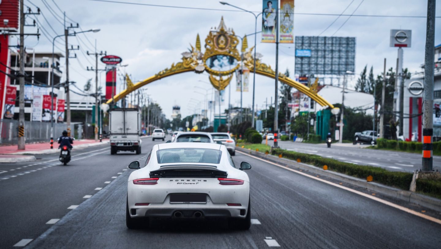 911 Carrera T 前往曼谷保时捷尽享跑车日