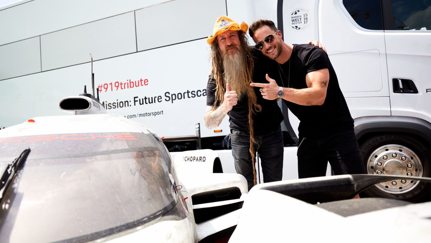 Magnus Walker, Daniel Fuchs aka Magic Fox, l-r, Sportscar Together Day, Stuttgart, 2018, Porsche AG