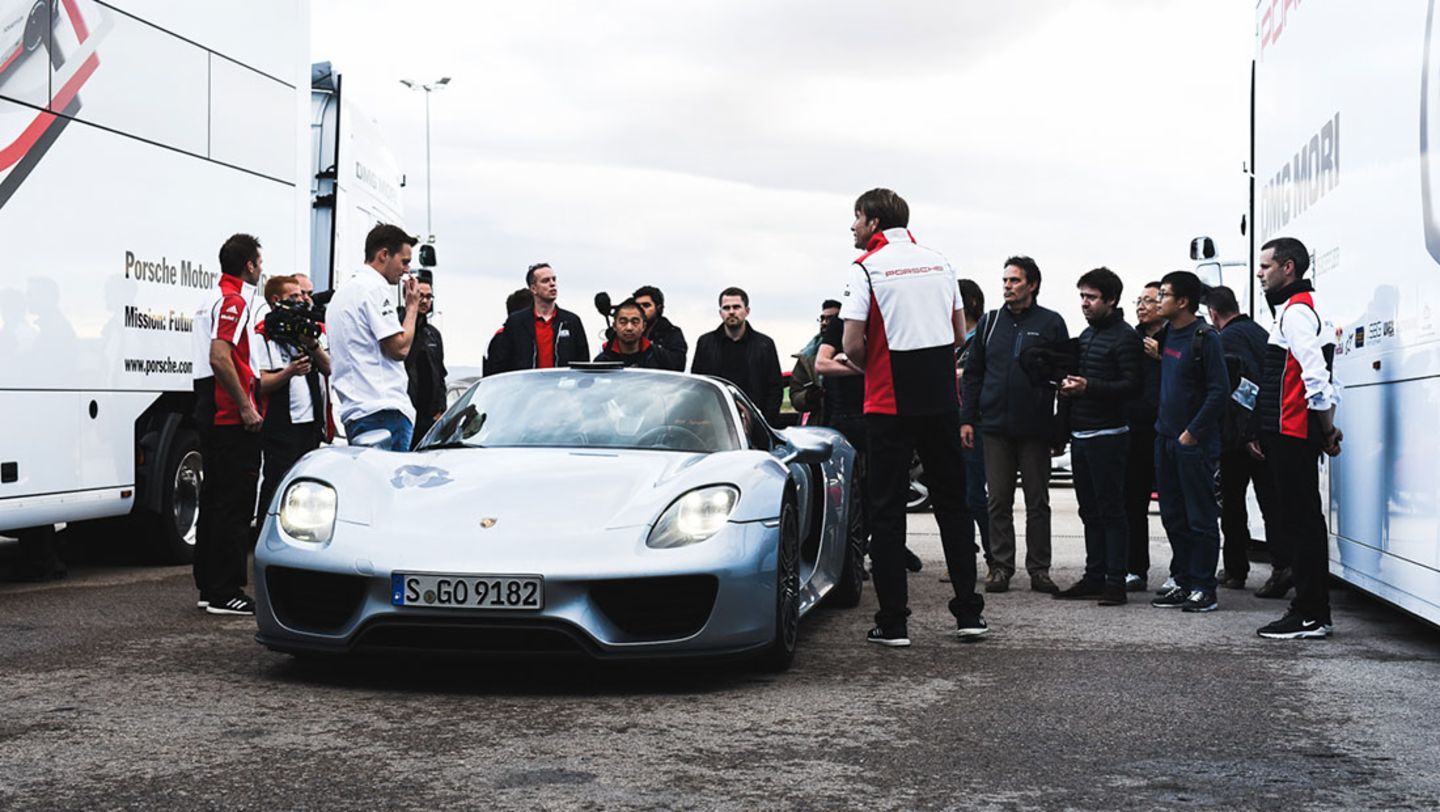 Le Mans Unravelled, Aragon, 2017, Porsche AG