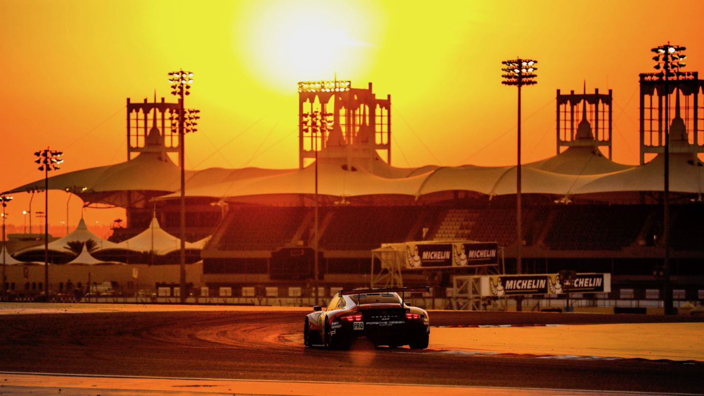 911 RSR, WEC, Bahrain, practice, 2017, Porsche AG