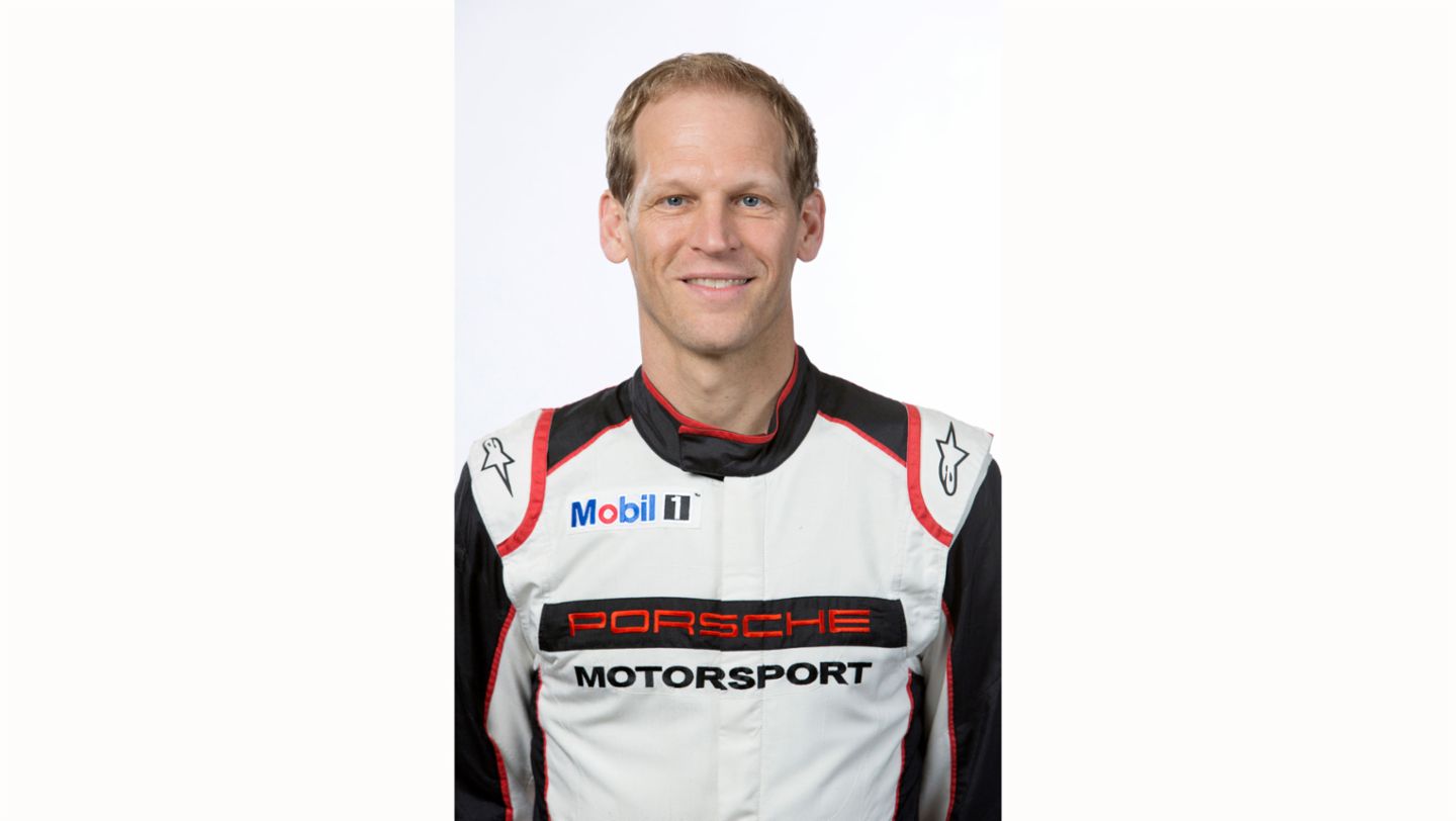 Jörg Bergmeister, works driver, 2017, Porsche AG