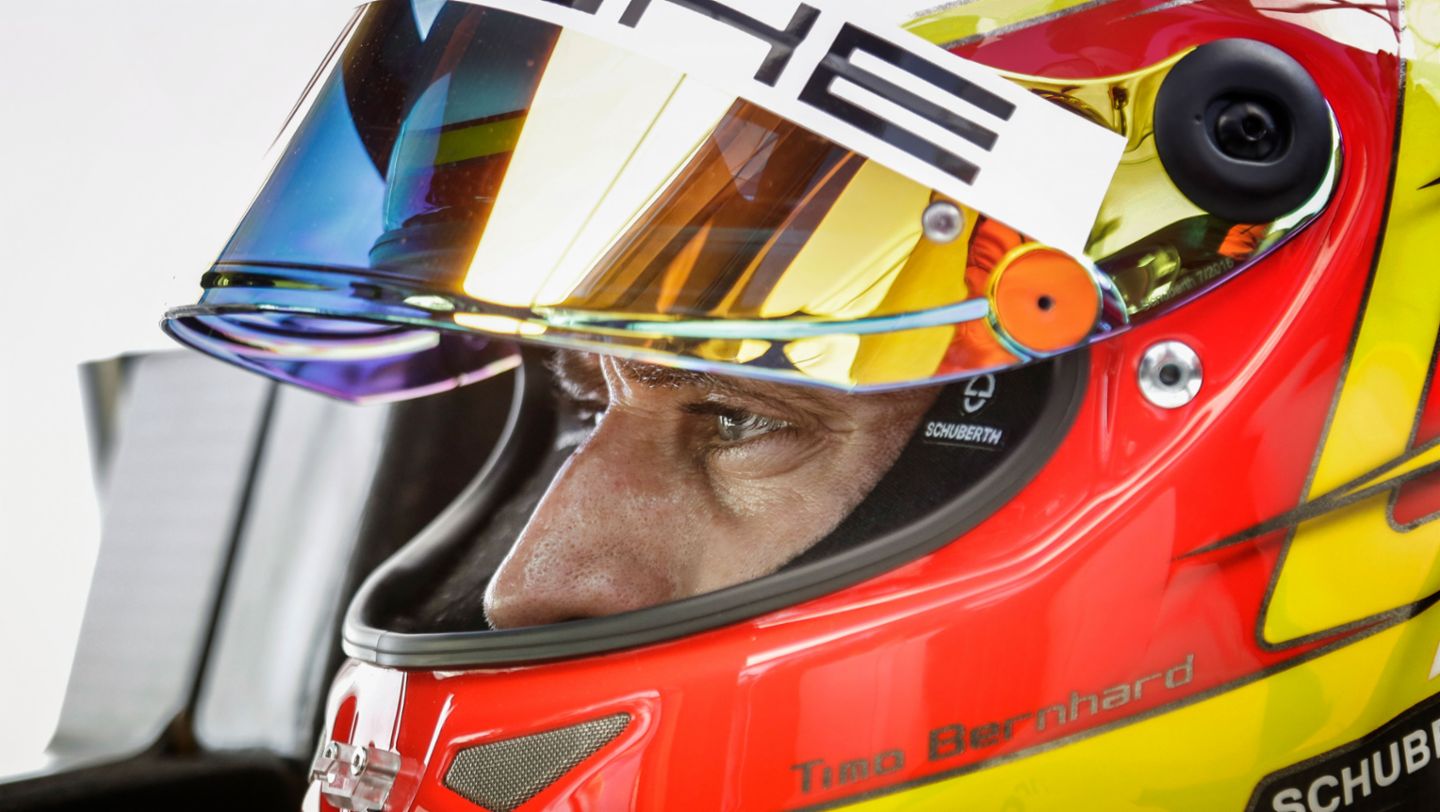 Timo Bernhard 驾驶保时捷 919 Hybrid Evo 刷新纽北圈速纪录