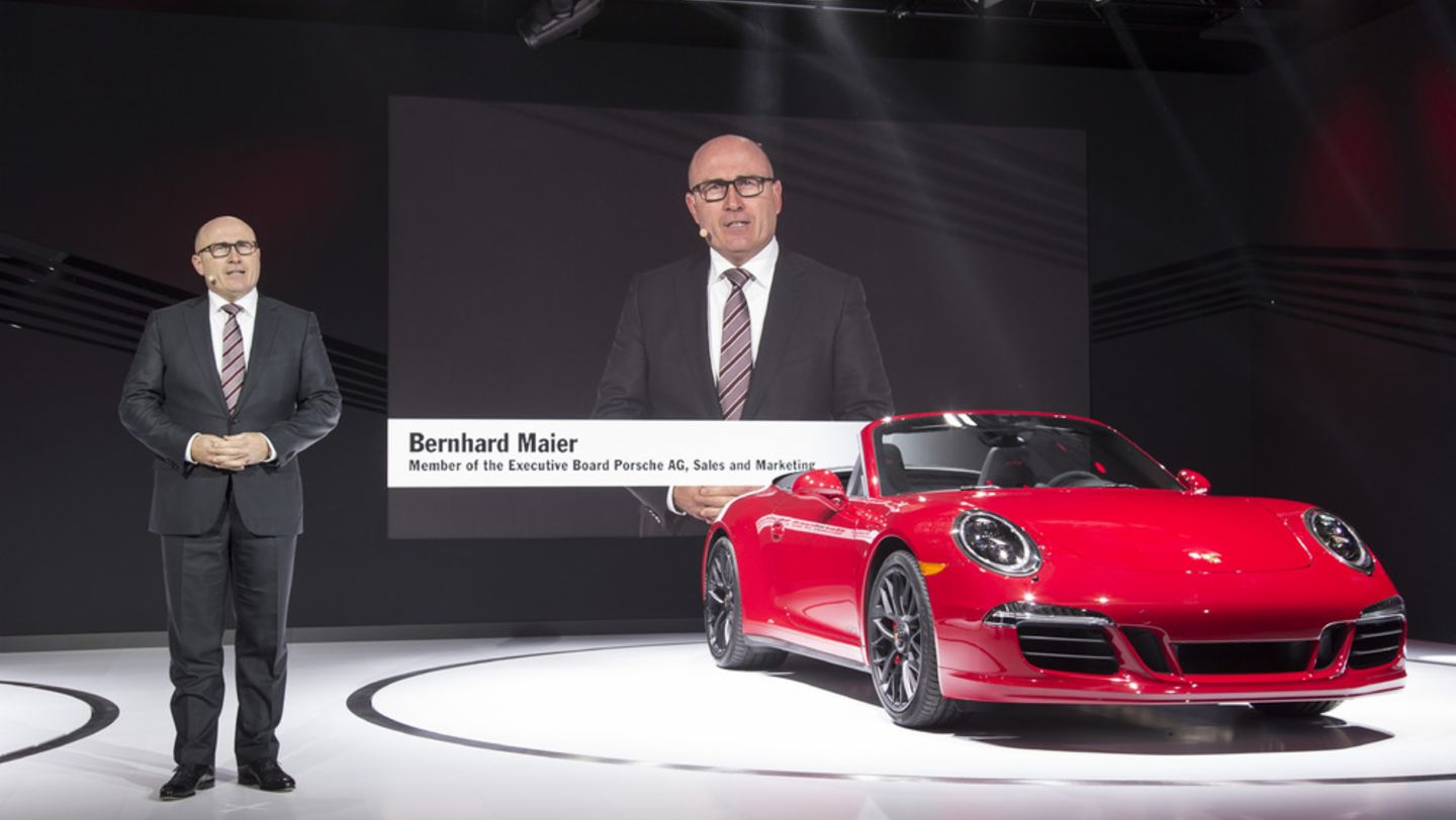 Bernhard Maier, Member of the Executive Board Porsche AG, Sales and Marketing, LA Auto Show, 2014, Porsche AG