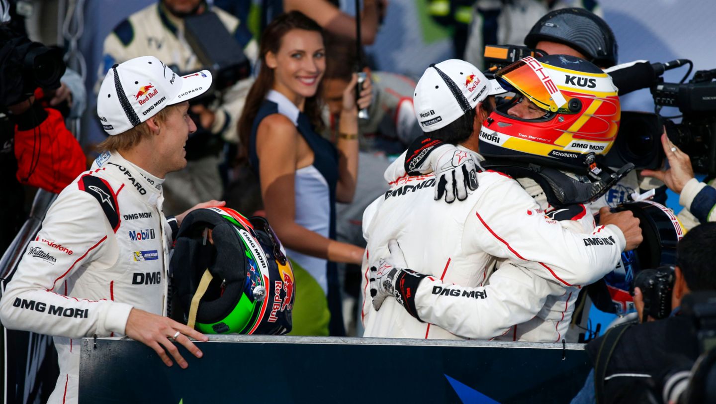 Brendon Hartley (l.), Porsche work driver, Mark Webber, Porsche work driver, Timo Bernhard, Porsche work driver, WEC, Mexico City, 2016, Porsche AG