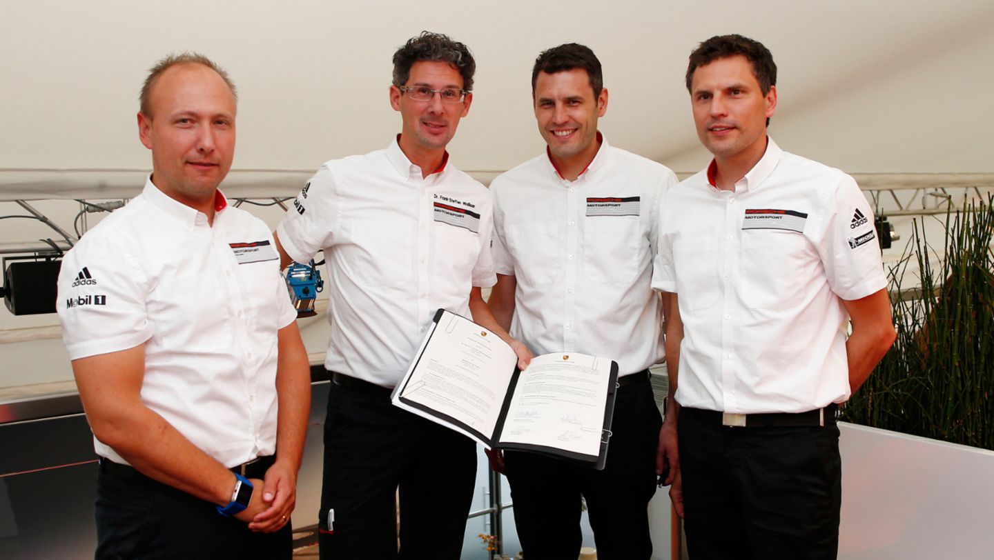 Marco Ujhasi, Overall Projekt Leader GT Works Motorsport, Dr. Frank-Steffen Walliser, Head of Porsche Motorsport, Nicolas und Martin Raeder, Managing Directors Manthey-Racing, l-r, Le Mans, 2016, Porsche AG