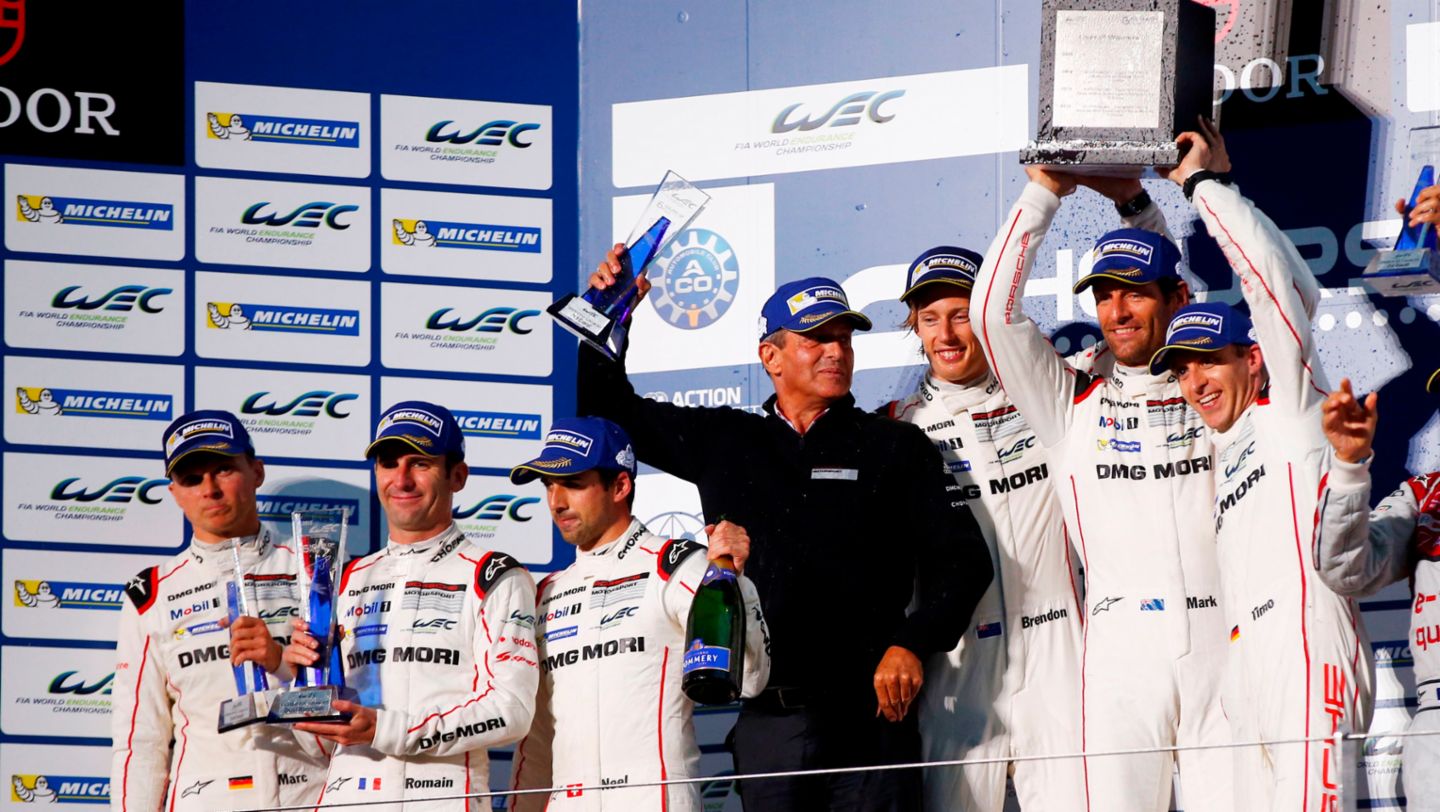 Marc Lieb, Romain Dumas, Neel Jani, Fritz Enzinger, Brendon Hartley, Mark Webber, Timo Bernhard (l-r), FIA WEC, Fuji 2015, Porsche AG