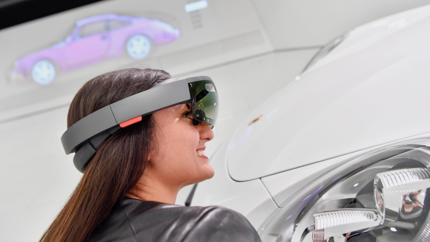 Mixed-Reality-Format „Microsoft HoloLens“, Porsche Museum, 2017, Porsche AG