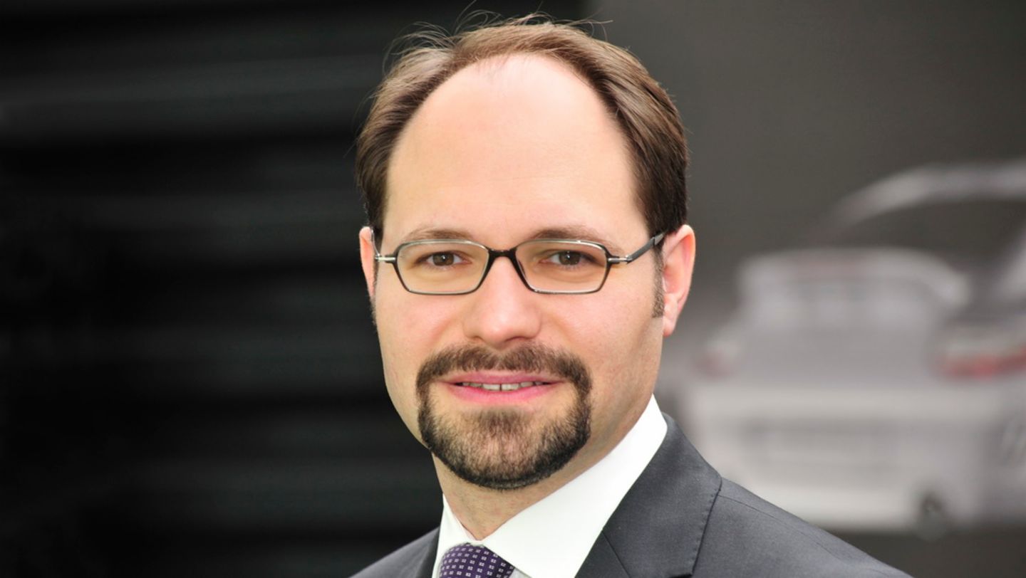 Dr. Josef Arweck, Vice President Communications, 2016, Porsche AG