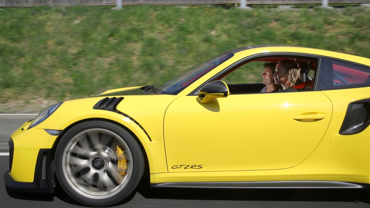 Mark Webber, Maria Sharapova, Porsche-Markenbotschafter, l-r, 911 GT2 RS, Weissach, 2018, Porsche AG