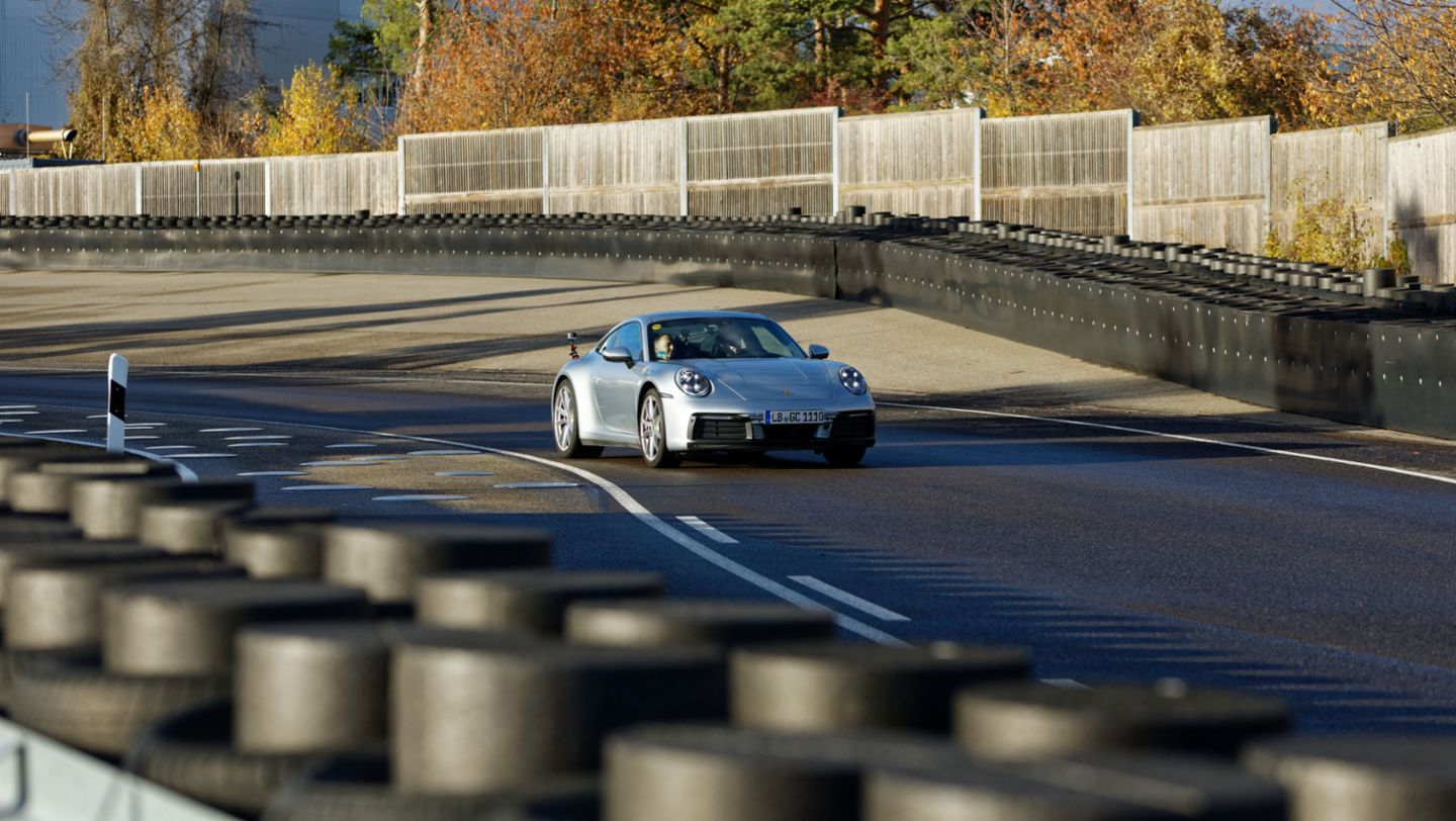 Mark Webber, 911, Porsche Entwicklungszentrum, Weissach, 2018, Porsche AG