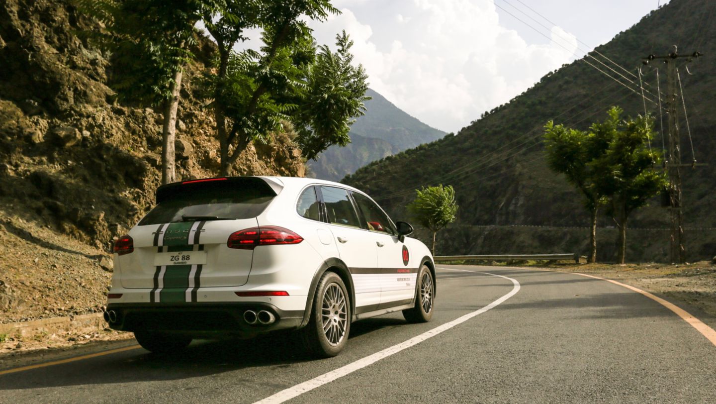 Cayenne S E-Hybrid, Pakistan, 2017, Porsche AG