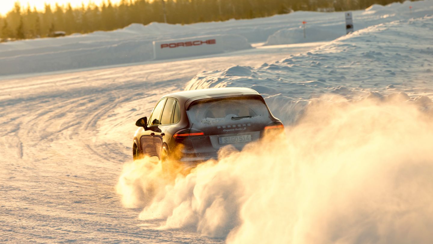 Cayenne Turbo S, Skelleftea, Sweden, 2015, Porsche AG