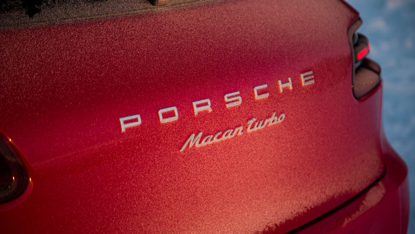 Macan Turbo with Performance Package, winter driving event, Finland, 2016, Porsche AG