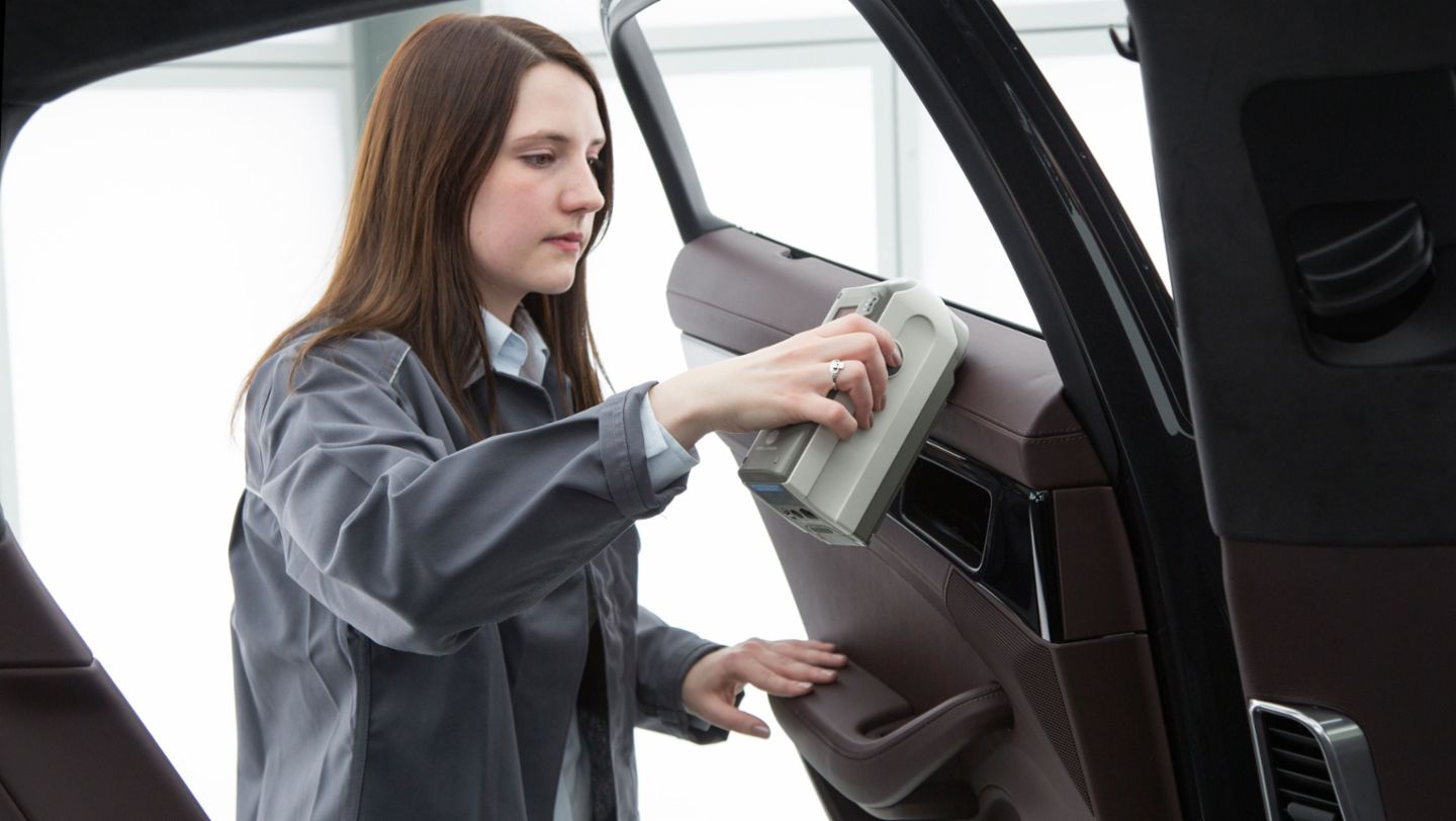 Colourmatching Interieur, 2017, Porsche AG