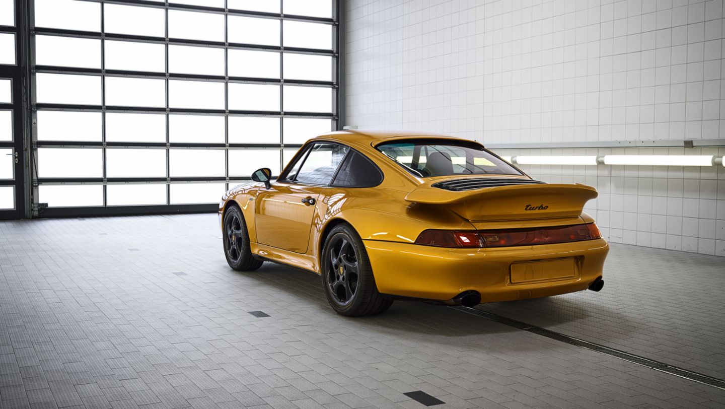 993 Turbo, the reveal, Classic Project Gold, 2018, Porsche AG