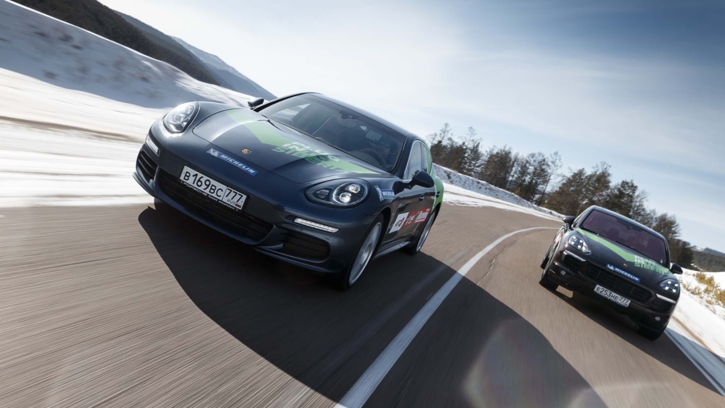 Panamera S E-Hybrid, Cayenne S E-Hybrid, Sibirien, 2015, Porsche AG 