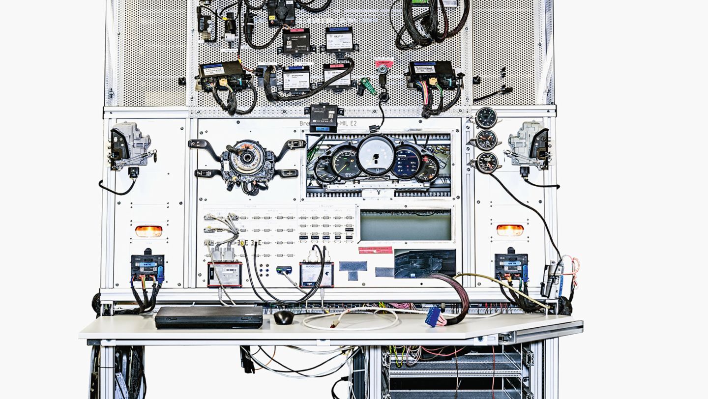 Electronic integration center Weissach, 2015, Porsche AG