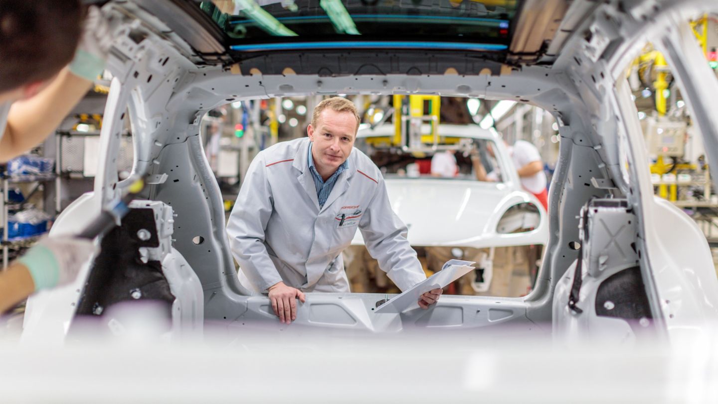 Falk Geissler, Shift manager in vehicle inspection, Leipzig, 2016, Porsche AG