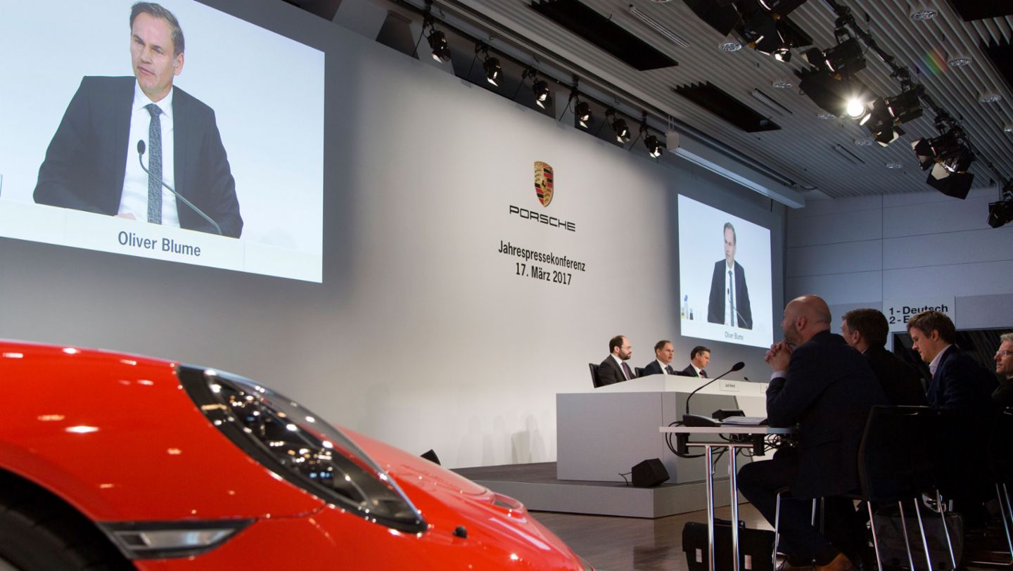 Josef Arweck, Vice President Communications, Oliver Blume, Chairman of the Executive Board, Lutz Meschke, Deputy Chairman of the Executive Board and Member of the Executive Board for Finance and IT, l-r, annual press conference, Stuttgart, 2017, Porsche AG