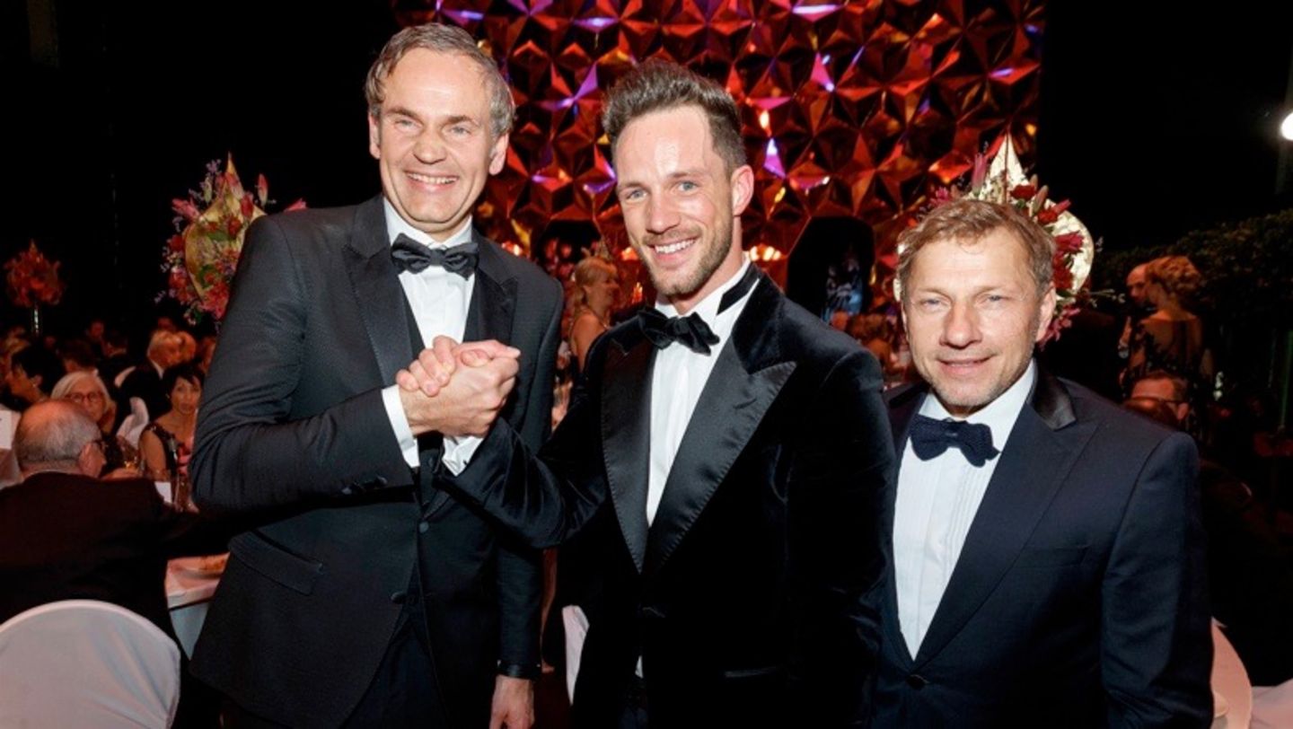 Oliver Blume, CEO Porsche AG, Magic Fox, Richy Müller, l-r, Leipzig Opera Ball, 2017, Porsche AG