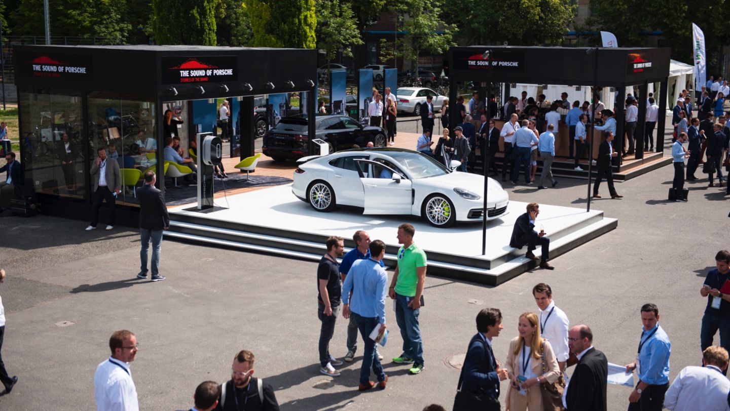 Panamera 4 E-Hybrid, Noah Konferenz, Berlin, 2017, Porsche AG