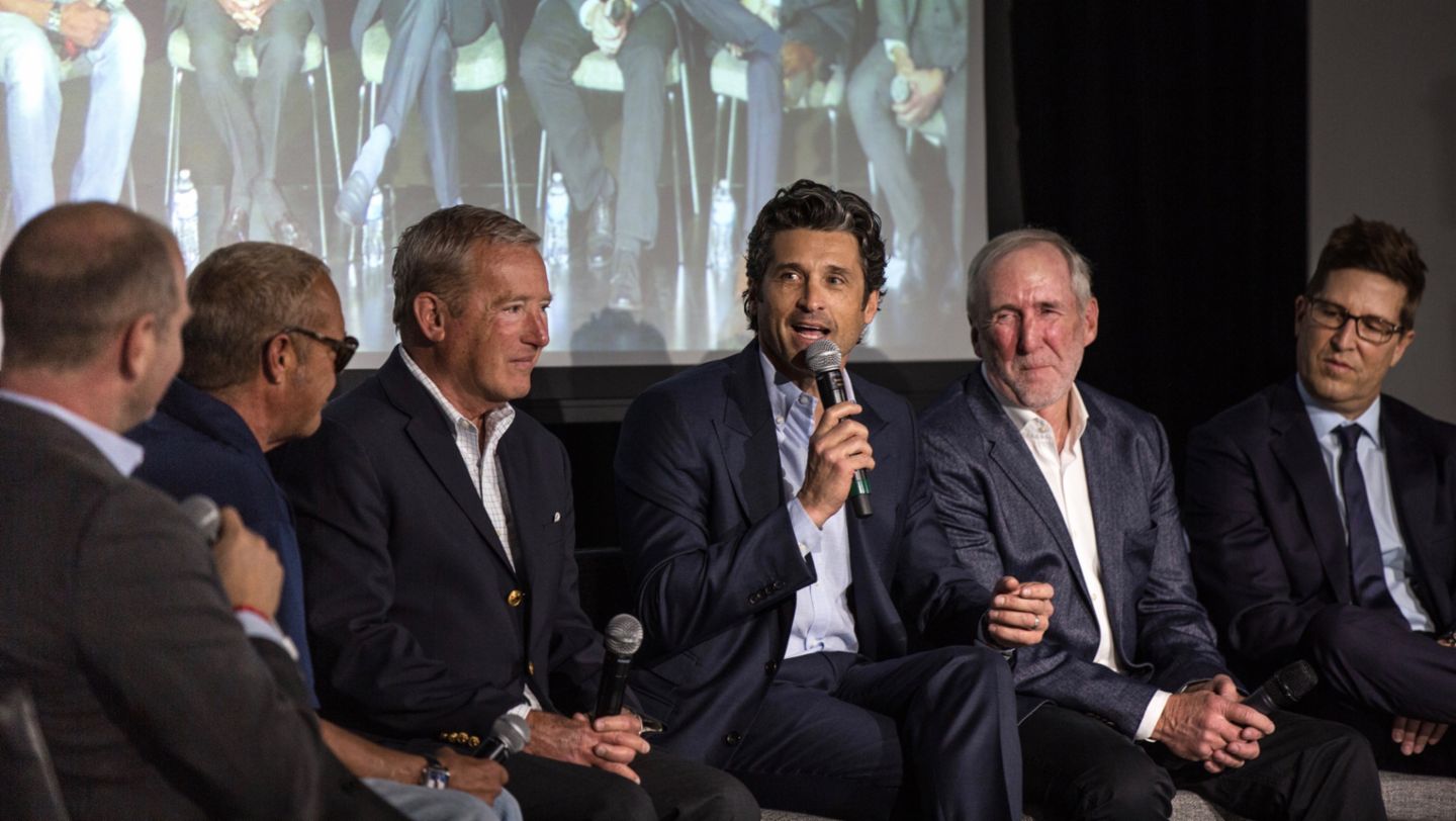 Tommy Kendall, Rennfahrer, Chad McQueen, Schauspieler, Hurley Haywood, Rennfahrer, Patrick Dempsey, Schauspieler und Rennfahrer, Jeff Zwart, Regisseur und Rennfahrer, Spike Feresten, Comedian und Autor, Klaus Zellmer, Geschäftsführer Porsche Cars North America, l-r, “The Porsche Effect”, Petersen Automotive Museum, 2018, Porsche AG