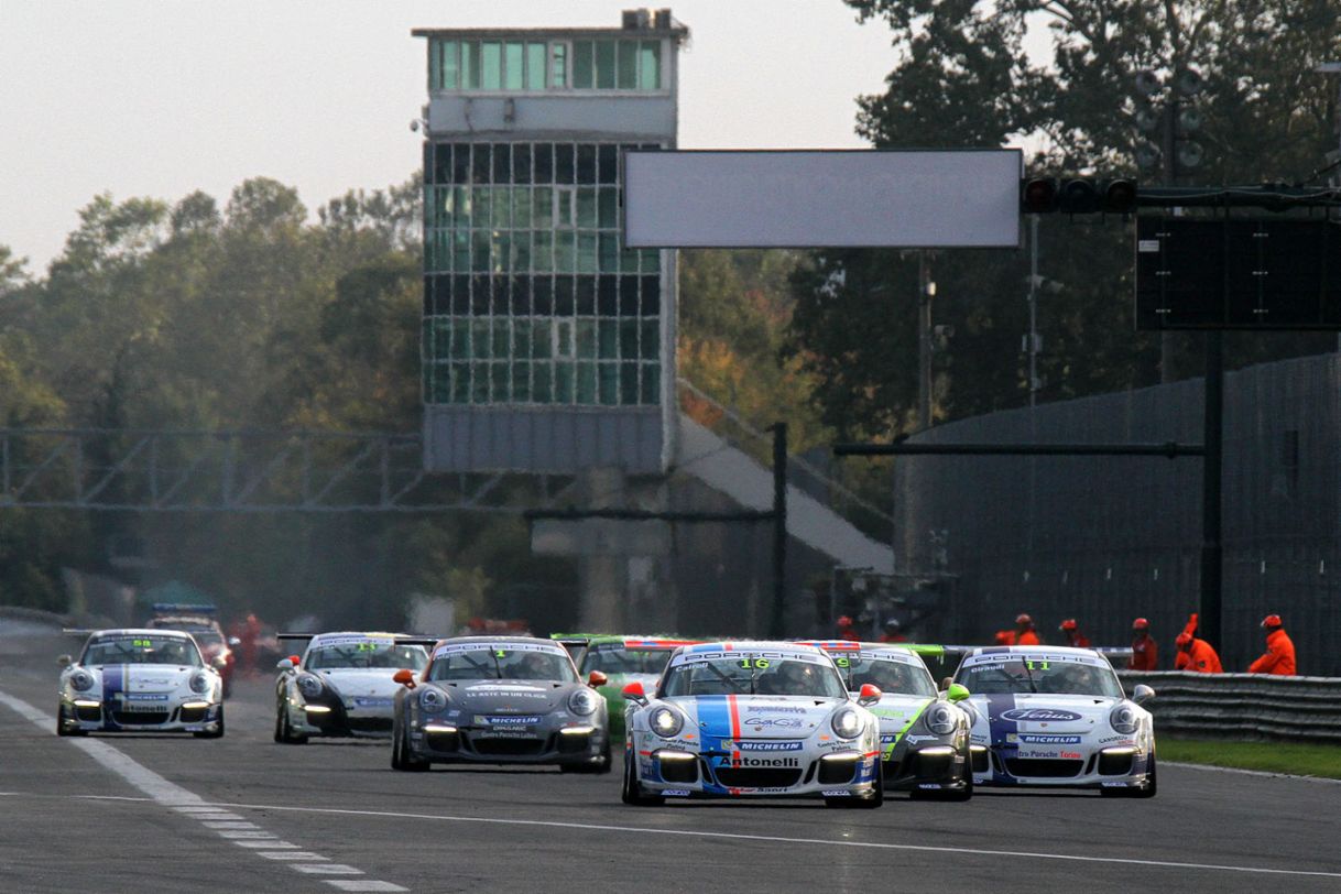 CarreraCupItalia2014_13-14_Monza_CAIROLI_START_Gara1