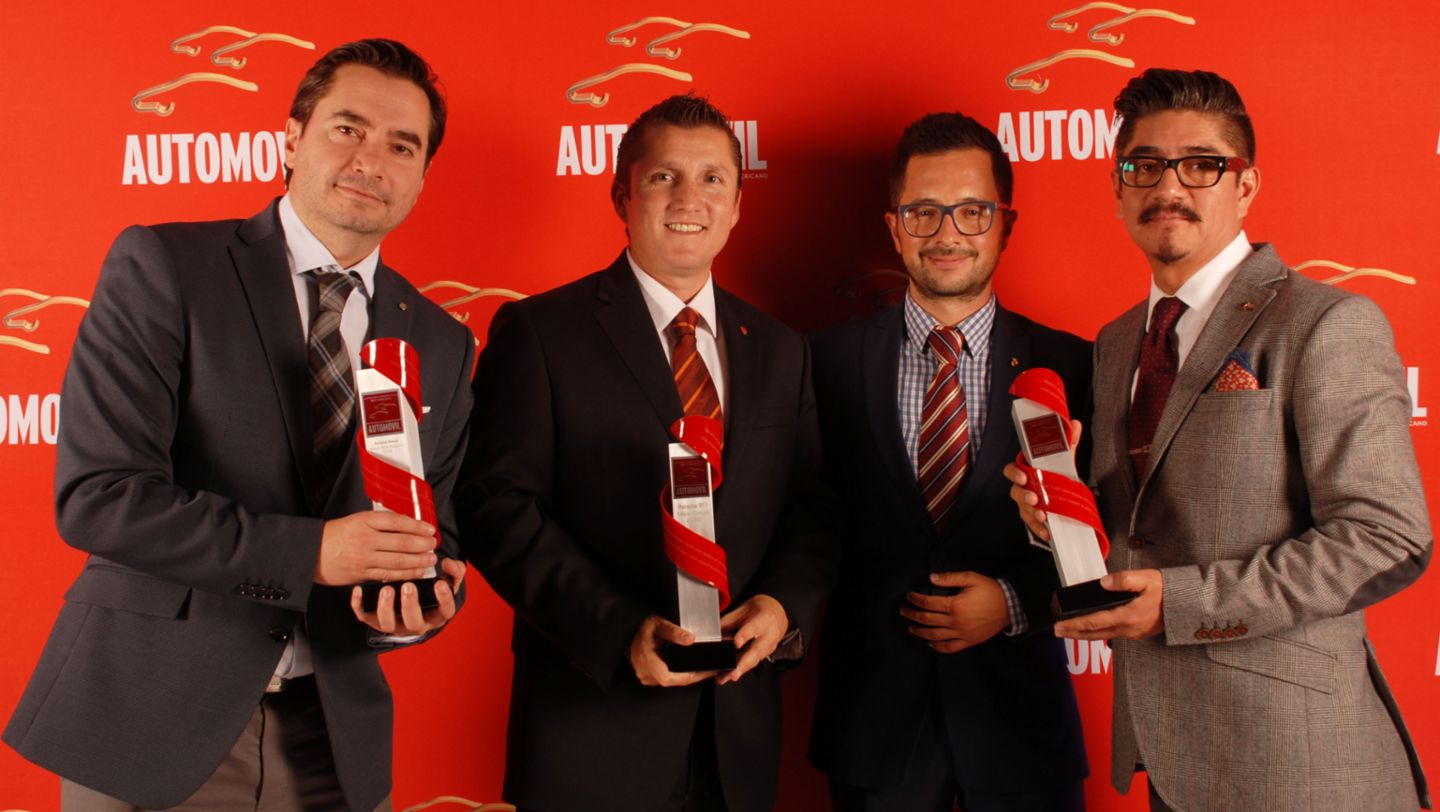 De izq. a der. Pablo del Rio Gerente de Marketing, Edgar Casal Director Porsche de México, Fernando Romo Gerente de Eventos y Hermilo Nájera Gerente de Relaciones Públicas