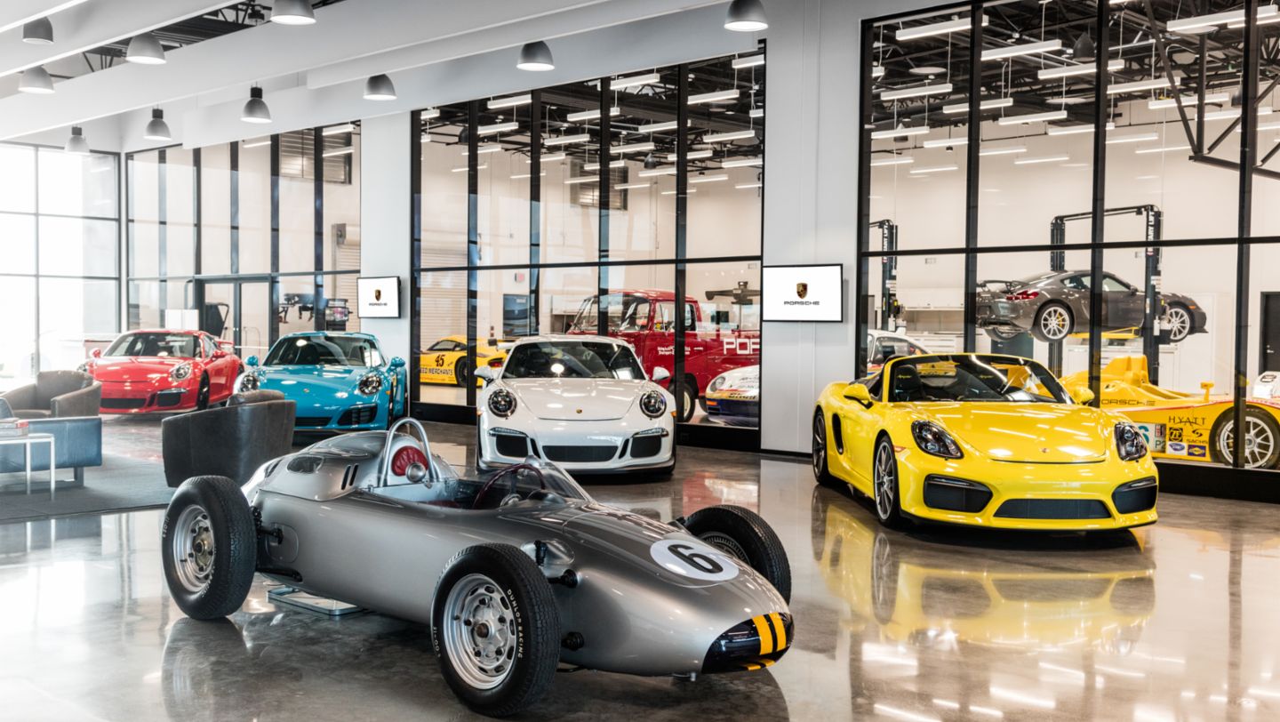 Porsche opens new Experience Center in Los Angeles