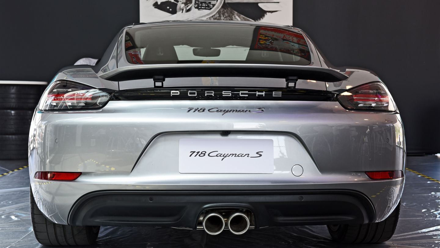 Desembarca en Chile el nuevo Porsche 718 Cayman